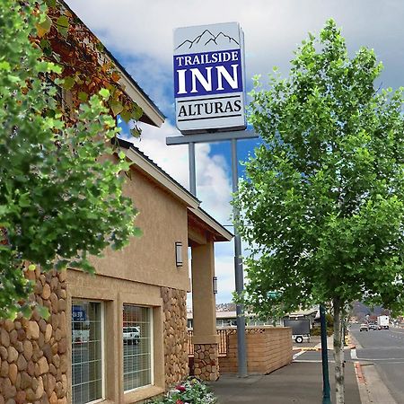 Trailside Inn Alturas Extérieur photo