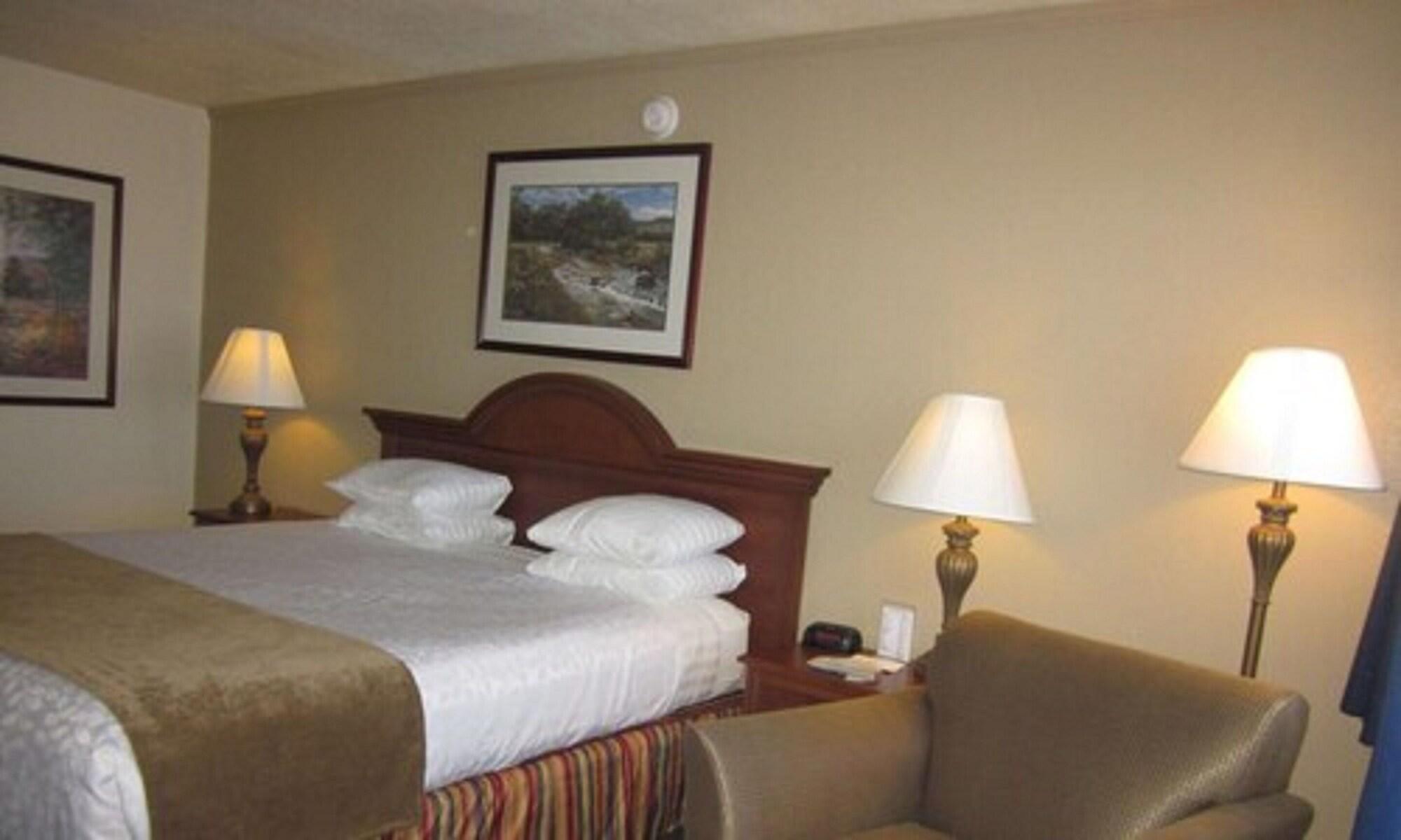 Trailside Inn Alturas Extérieur photo