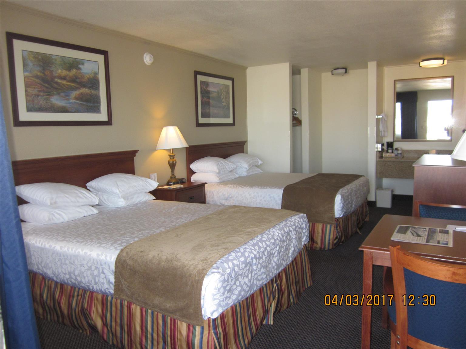 Trailside Inn Alturas Extérieur photo